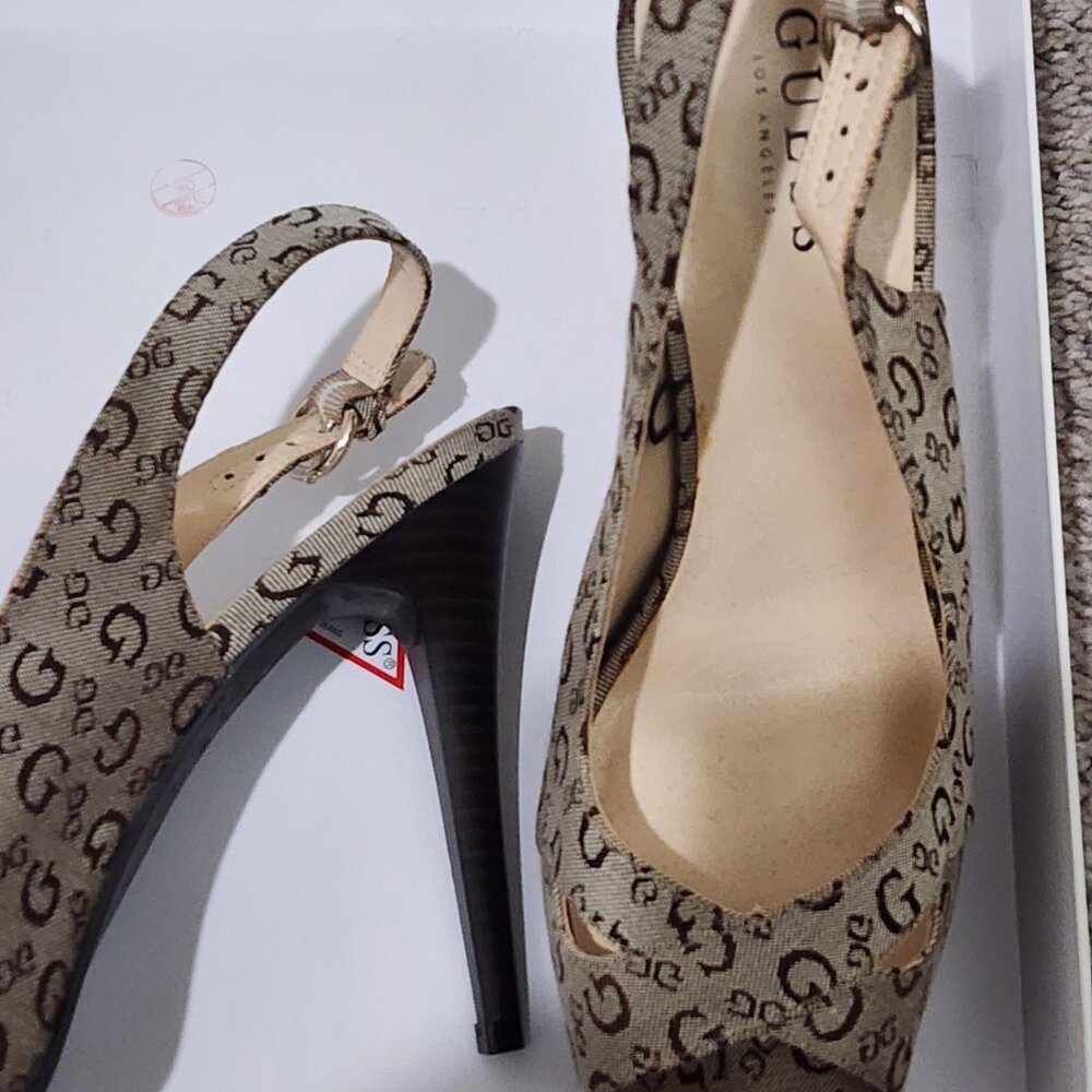 Guess Signature Logo Canvas Tan Sling Back Platform High Heels Shoes NWOB 9M - Picture 5 of 5